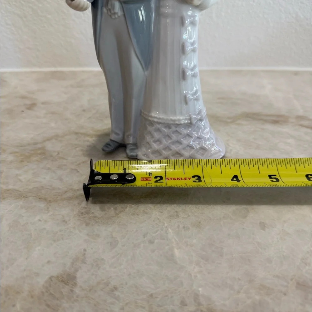 👰🤵‍♂️Vintage Lladro Bride & Groom Statue Cake Topper Retired - Picture 10 of 10